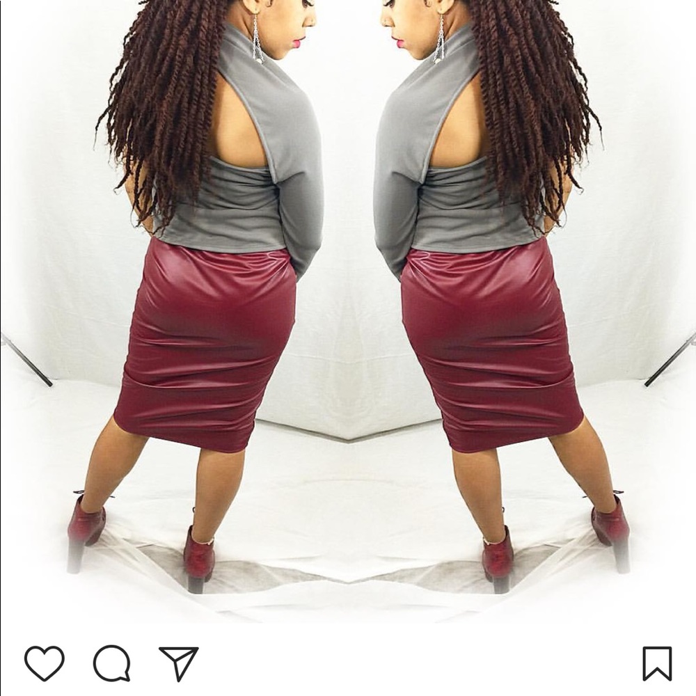 Grey top/Skirt